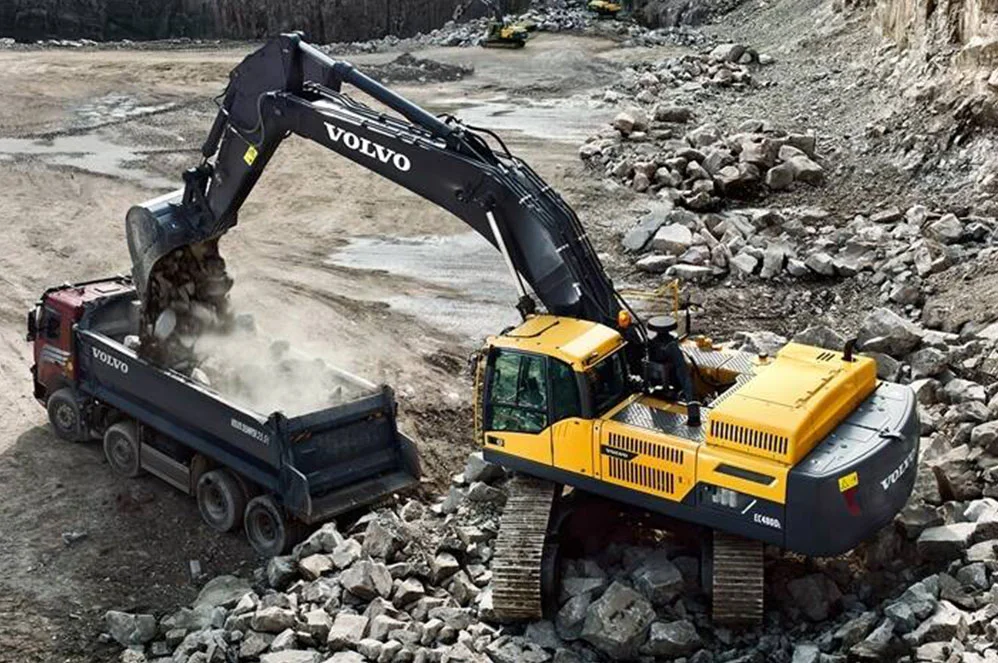 Volvo 480 Excavator on Rent
